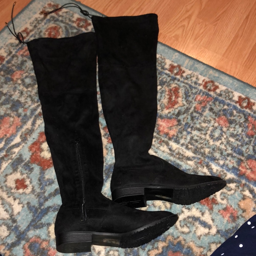 BLACK KNEE HIGH BOOTS